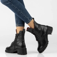 Skórzane botki na obcasie Filippo DBT6501/26 BK czarne