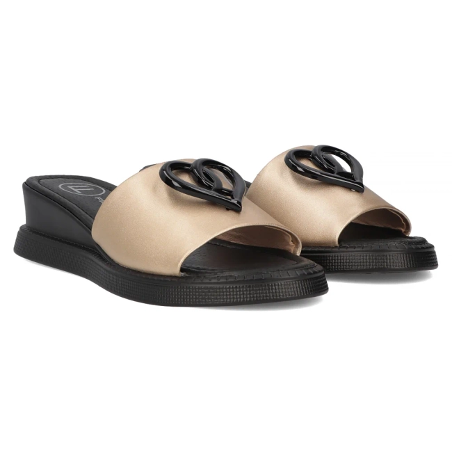 Leather flip-flops Filippo DK6068/24 GO gold