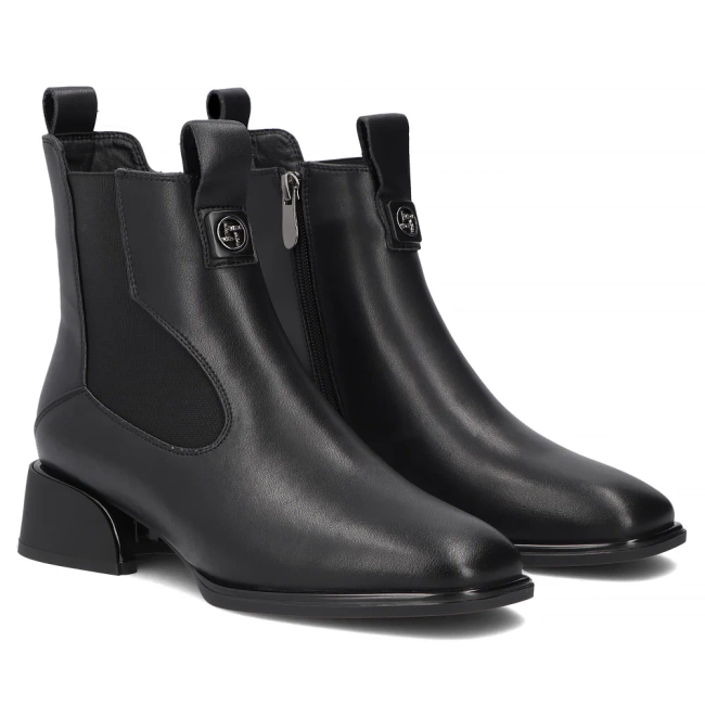 Leather heeled ankle boots Filippo DBT8136/26 BK black