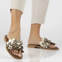 Leather flip-flops Filippo 40381 gold