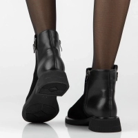 Leather ankle boots Filippo DBT8249/26 BK black
