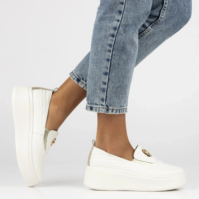 Leather shoes Filippo DP6794/25 WH white