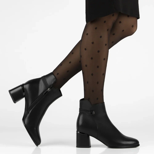 Leather ankle boots Filippo DBT7377/25 BK black