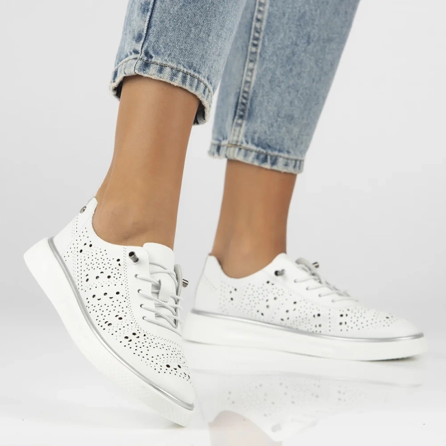 Leather shoes Filippo DP6715/25 WH white