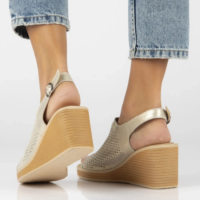 Leather sandals FilippoDS6053/24 GO gold