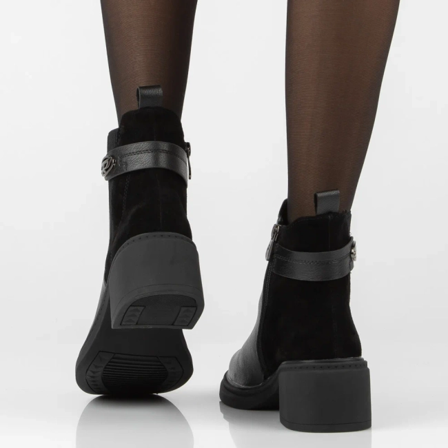 Leather heeled ankle boots Filippo DBT8042/26 BK black