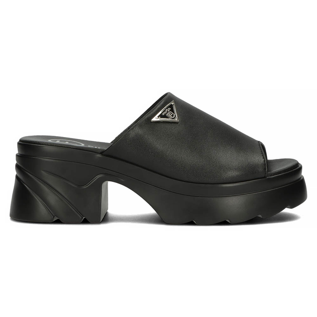 Leather flip-flops Filippo DK4616/23 BK black