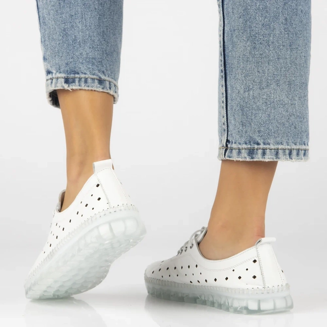 Leather shoes Artiker 54C0334 white