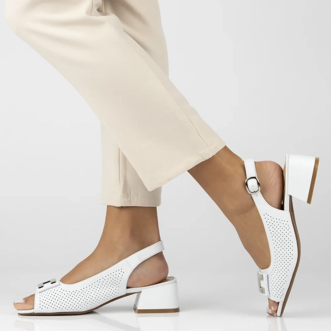 Leather sandals Filippo DS6986/25 WH white