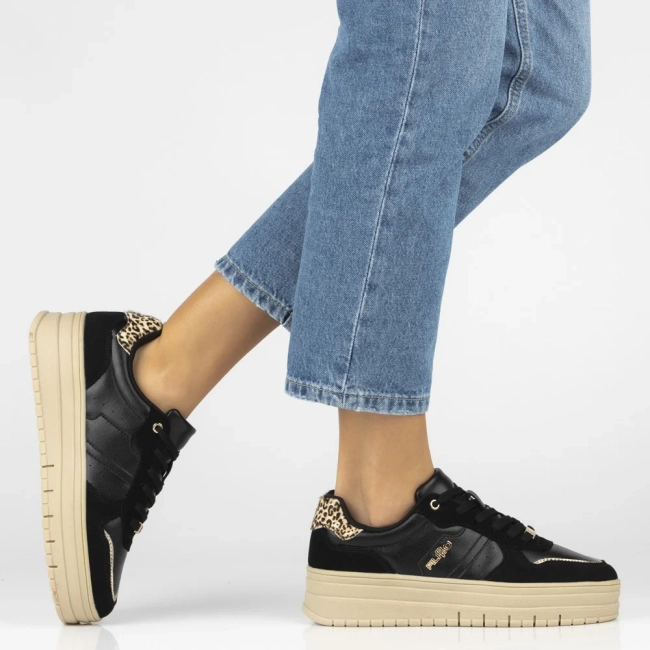 Leather sneakers Filippo DP7102/25 BK black