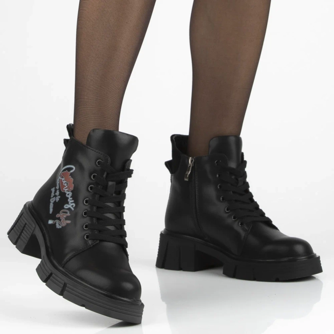 Leather ankle boots Filippo DBT7147/25 BK black