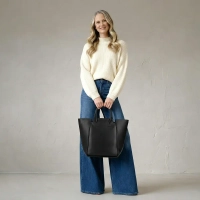 Black shoulder bag Wing