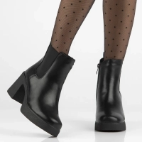 Leather ankle boots Filippo DBT6469/24 BK black