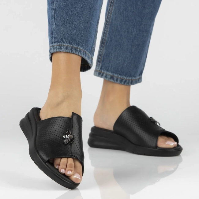 Leather flip-flops Filippo DK7644/26 BK black