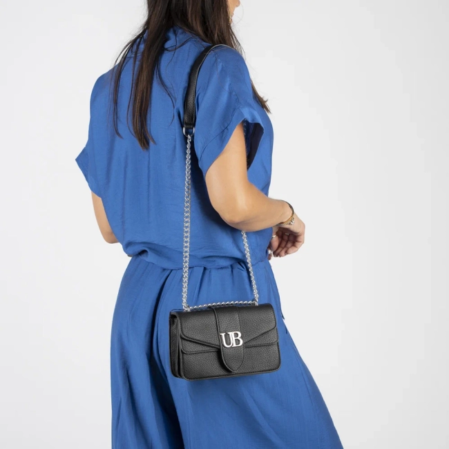 Black shoulder bag luxe