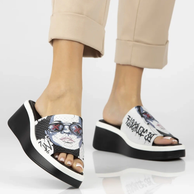 Leather slippers Filippo DK6820/25 WH white