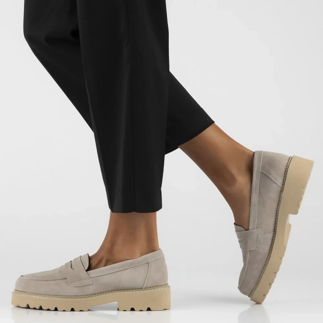 Skórzane półbuty na platformie Filippo DP6090/24 TP taupe