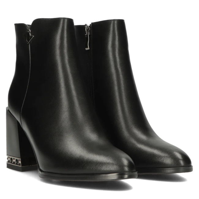 Leather ankle boots Filippo DBT6001/23 BK black