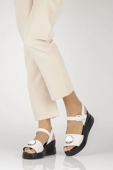 Leather sandals Filippo DS4411/24 WH white