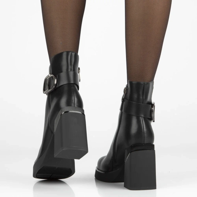 Leather ankle boots Filippo DBT7183/25 BK black