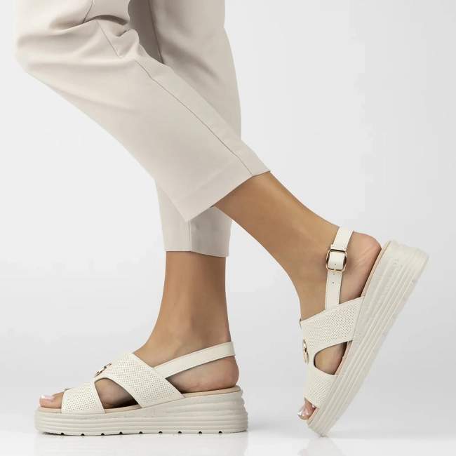 Leather sandals Filippo DS6712/25 BE beige