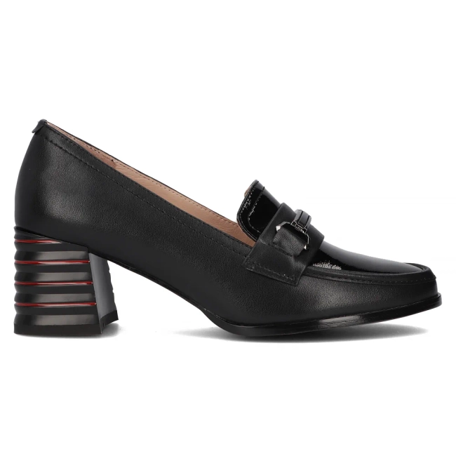 Skórzane półbuty na obcasie Filippo DP6196/24 BK czarne