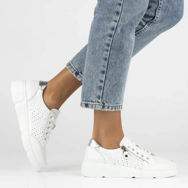 Leather sneakers Filippo DP6702/25 WH white