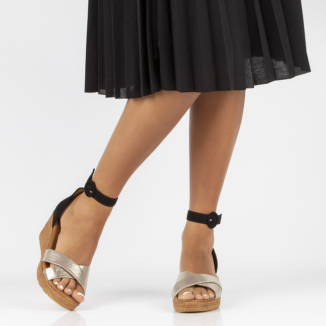 Leather sandals Filippo 04565-25/00-5 gold-black