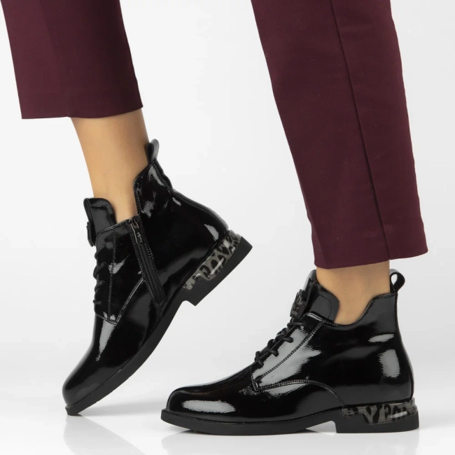 Leather ankle boots Filippo DBT7229/25 BK black