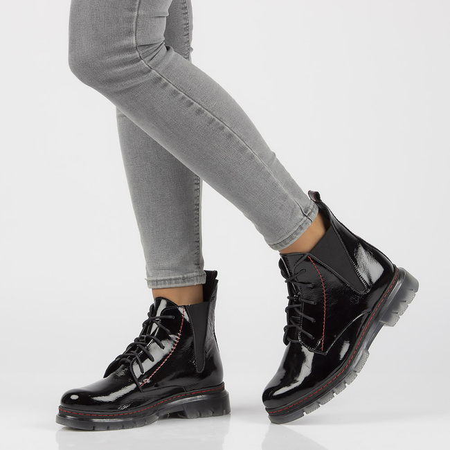 Leather ankle boots Filippo 60266 black lacquered