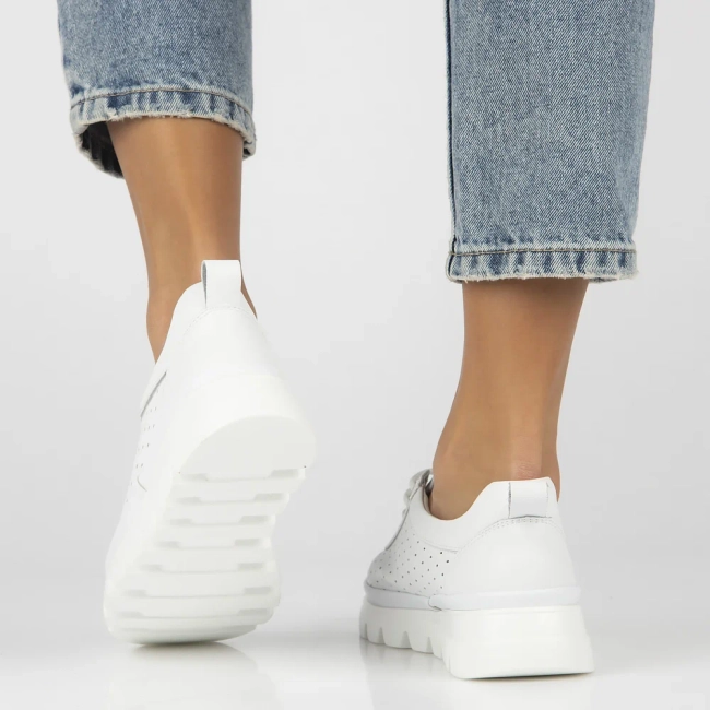 Leather shoes Filippo DP6995/25 WH white