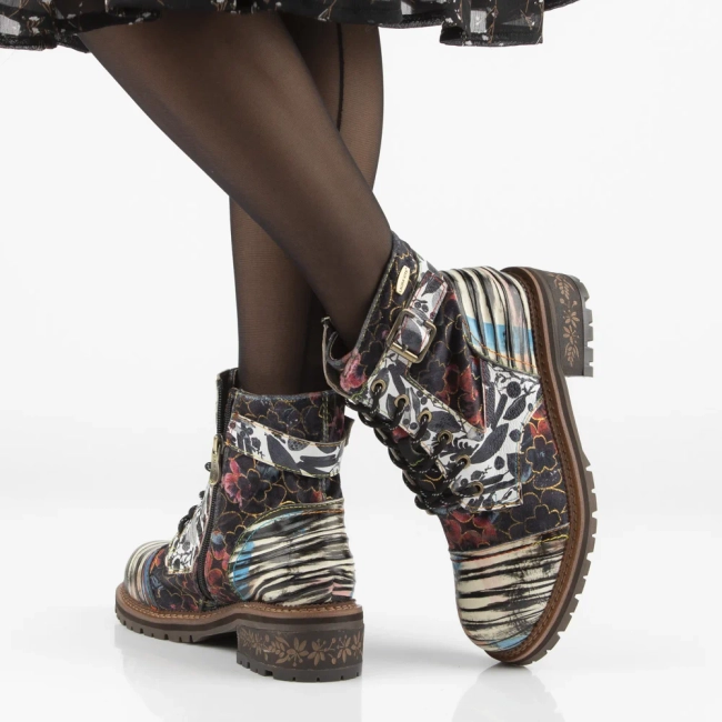 Leather ankle boots Laura Vita kleo 15 black