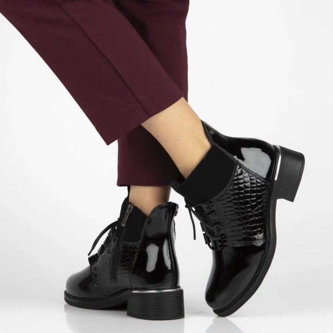 Leather ankle boots Filippo DBT7275/25 BK black