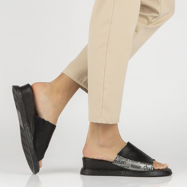 Leather flip-flops Filippo DK4402/23 BK black