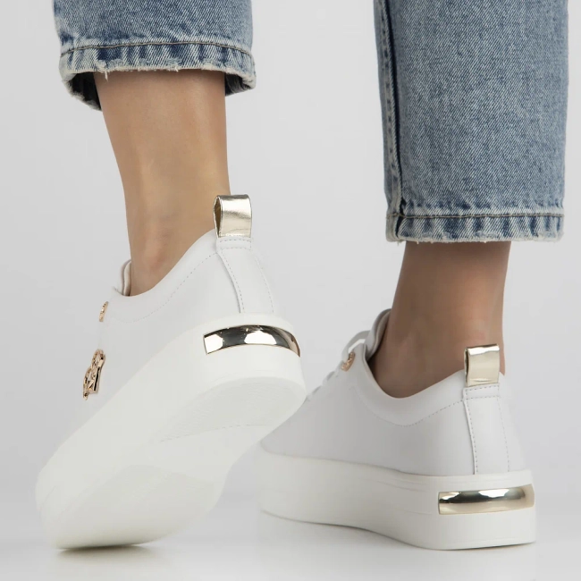 Leather shoes Filippo DP3533/25 WH H white