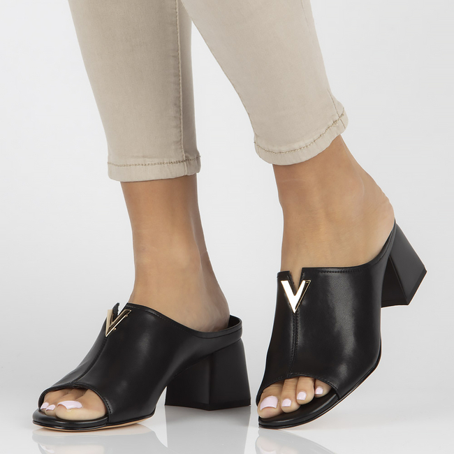 Leather flip-flops Filippo DK3728/22 BK black