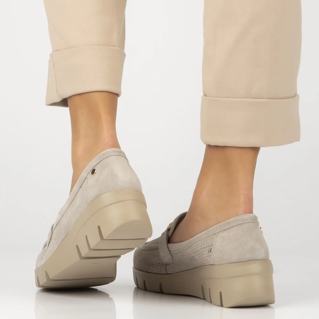 Skórzane półbuty na platformie Filippo DP7002/25 BE beżowe