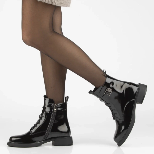 Leather ankle boots Filippo DBT7317/25 BK black