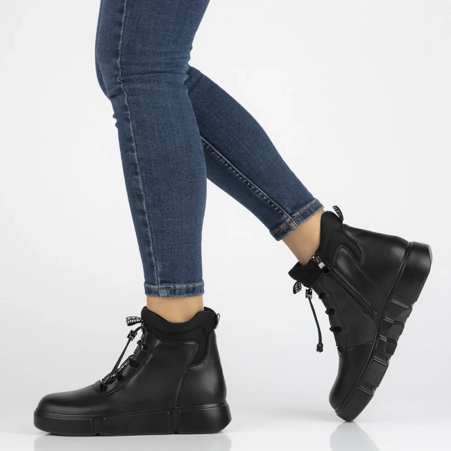 Leather ankle boots Filippo DBT6532/24 BK black