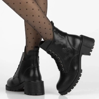 Leather ankle boots Filippo DBT7133/25 BK black