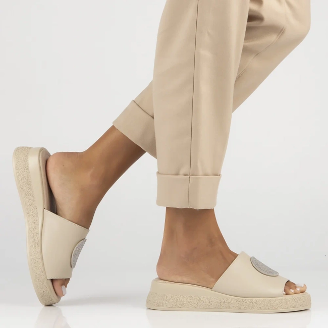 Leather flip-flops Filippo DK6987/25 BE beige