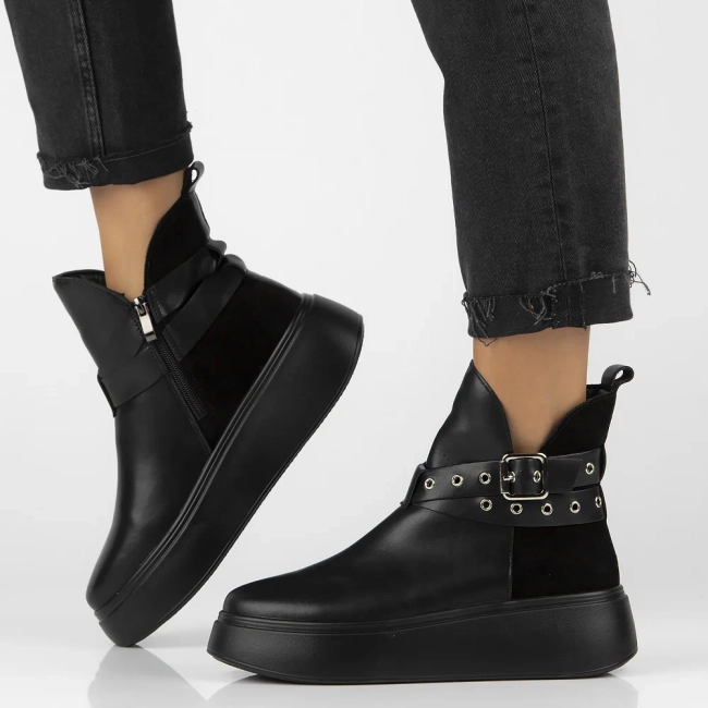 Leather ankle boots Filippo DBT6341/24 BK black