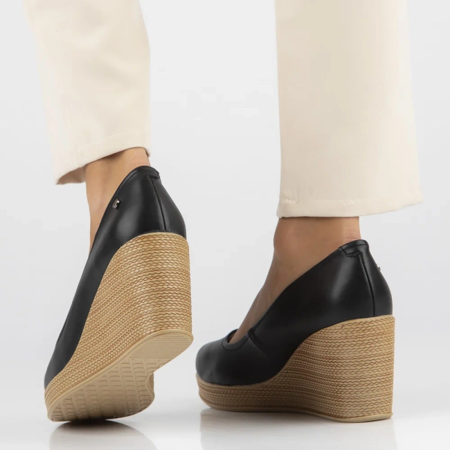 Skórzane półbuty na koturnie Filippo DP3521/24 BK czarne