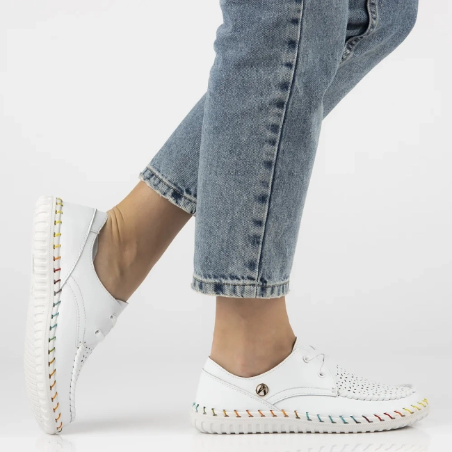 Skórzane półbuty Artiker 54C1517 białe