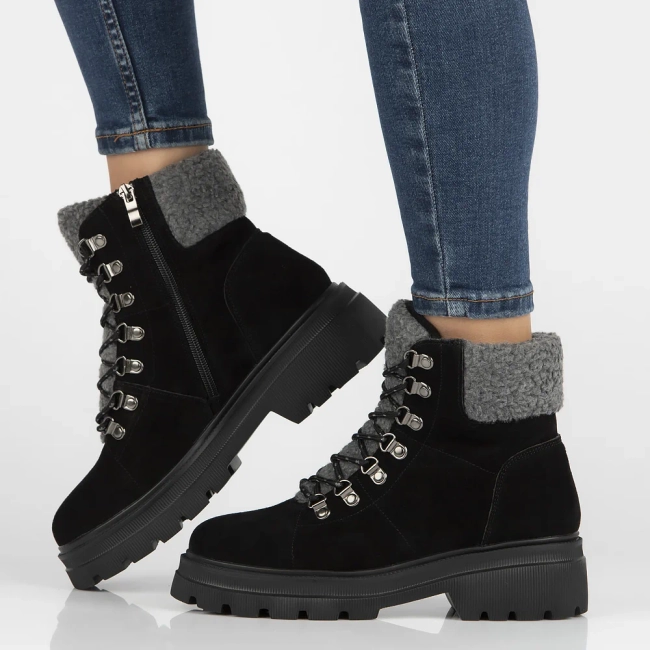 Leather ankle boots Filippo DBT6381/24 BK black