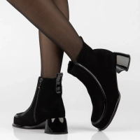Skórzane botki na obcasie Filippo DBT8240/26 BK czarne