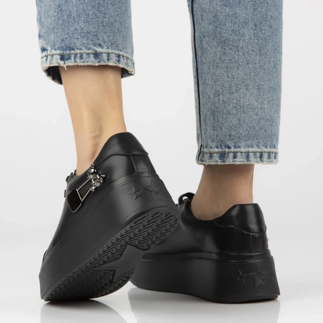 Leather sneakers Filippo DP6423/25 BK black