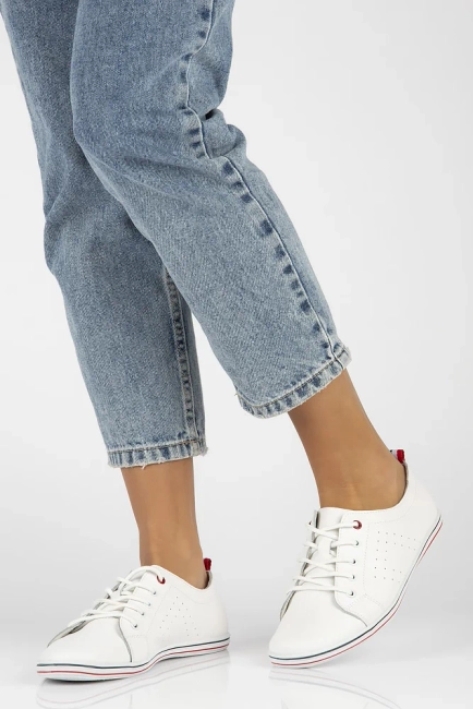 Skórzane półbuty Filippo DP073/25 WH białe