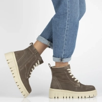 Skórzane botki na platformie Filippo DBT7267/25 TP taupe