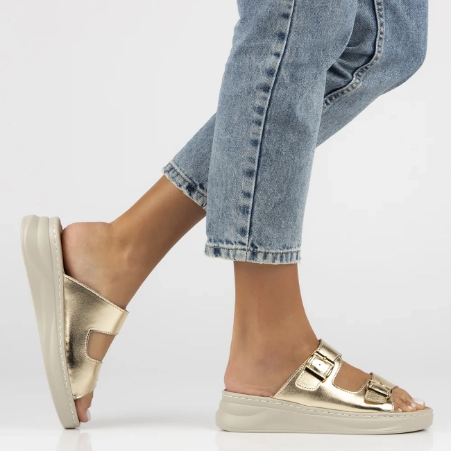 Leather flip-flops Filippo DK7044/25 GO gold